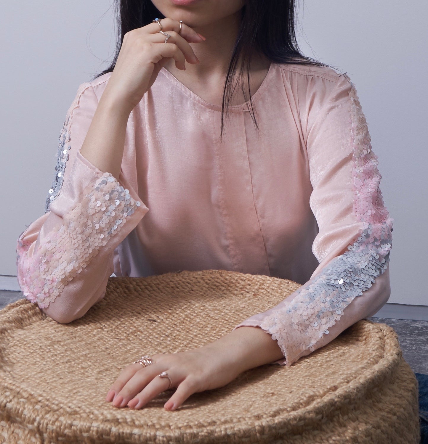 Smart shirt with sequin