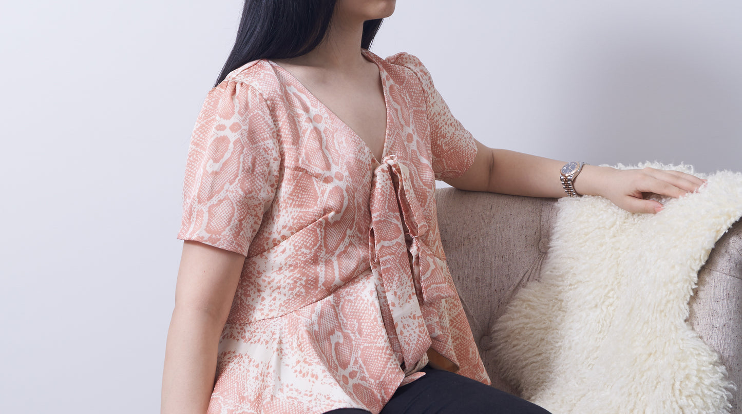 Front tie top pink snake