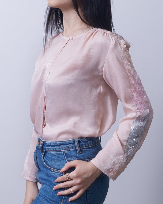 Smart shirt with sequin