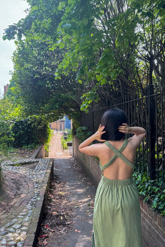 Crossback dress
